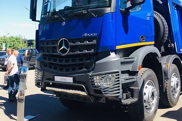 Самосвал Mercedes-Benz Arocs 3345 AK