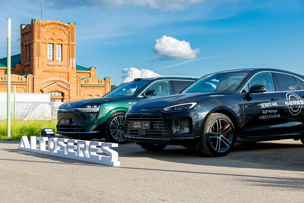 Премиальные электрокары AITO SERES M5 и M9 от БЦР Моторс на площадке премии ТОП-50 в Нижнем Новгороде