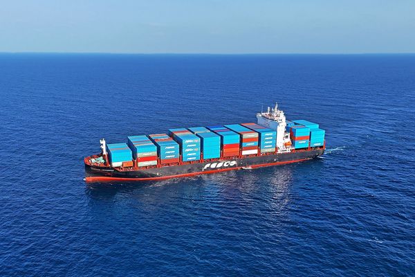 Контейнеровоз FESCO на маршруте FESCO Baltorient Line (FBOL) перевозит грузы между Санкт-Петербургом, Китаем, Индией и Вьетнамом в рамках глубоководного сервиса.