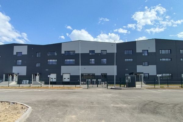 Современный складской комплекс класса А, арендованный российским маркетплейсом в Шымкенте, Казахстан