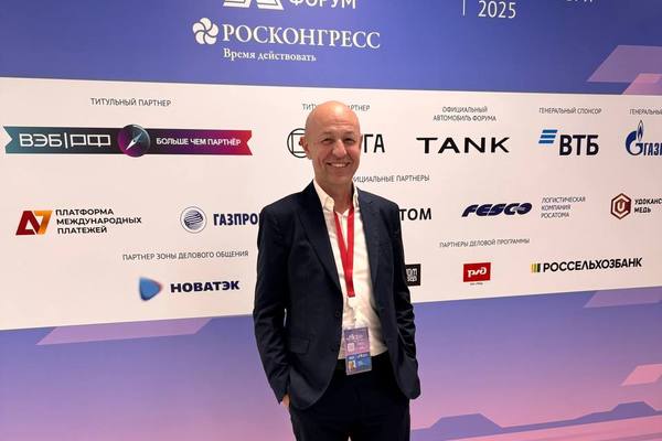 Сергей Поляков на полях ВЭФ 2025, обсуждение логистической инфраструктуры Дальнего Востока