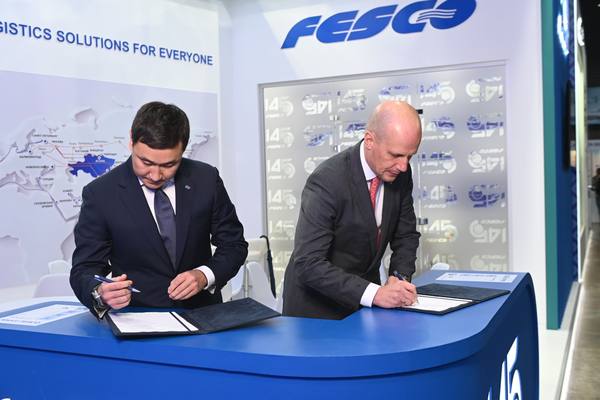 Подписание соглашения между FESCO и Rhino Group на выставке TransLogistica Kazakhstan 2025 — стратегическое партнерство для развития логистики между Россией и Азией