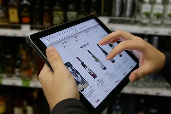 Биометрия в логистике: как ЕБС откроет путь к онлайн-продаже алкоголя и табака