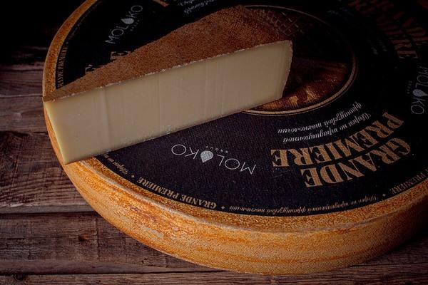 Сыр Гранд Премьер от Moloko Group — продукция нишевого производителя, в который инвестировал дистрибутор Nelt