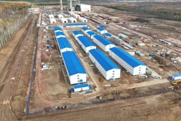 Строительная площадка Новоленской ТЭС в Якутии: возведение модульного городка и инфраструктуры для обеспечения проекта газификации и энергетики Восточного региона.