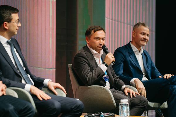 Спикеры обсуждают тенденции офисной недвижимости на профессиональной конференции