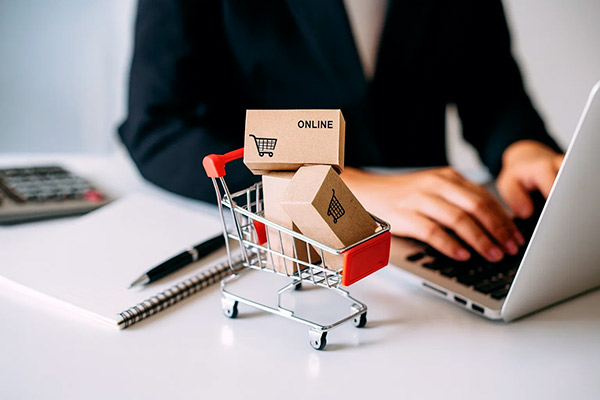 Обсуждение регулирования маркетплейсов в России — цифровая торговля, влияние законодательства, отношения между маркетплейсами и продавцами