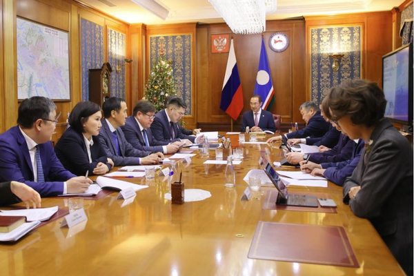 Заседание руководства Республики Саха и ПАО «ЛОРП» по итогам навигации 2025 года