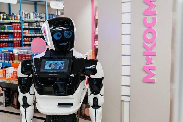 Интерьер магазина дрогери «М.Косметик» в новом концепте с обновлённым дизайном и торговым пространством