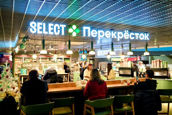 Кафе Select от сети «Перекрёсток» в зоне вылета внутренних рейсов аэропорта Пулково