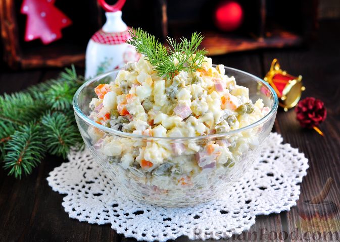 Разные варианты салата оливье: классический и современные версии, популярные на новогоднем столе в России