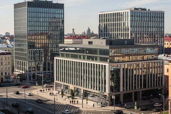 Современные бизнес-центры в центре Санкт-Петербурга, отражающие рост рынка офисной недвижимости