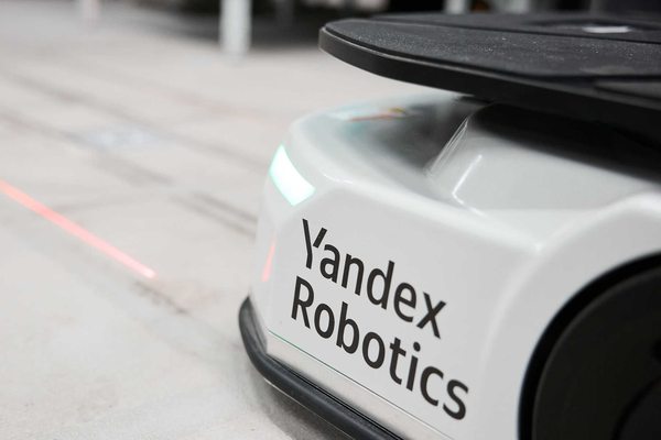 Мобильный робот Яндекс Роботикс на производственной площадке в рамках внедрения единых стандартов роботизации