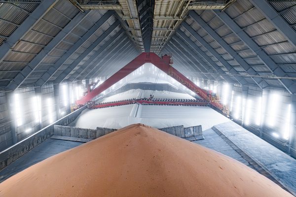 Перевалка минеральных удобрений на Туапсинском балкерном терминале в портовой инфраструктуре юга России