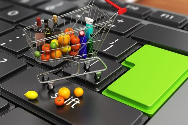 Онлайн-покупка продуктов как символ конфликта между маркетплейсами и традиционным продовольственным ритейлом