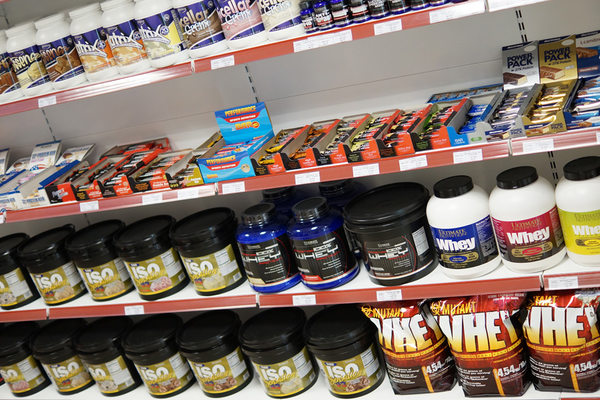 Ассортимент спортивного питания на полке как отражение роста категории и перехода продаж в маркетплейсы