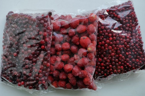 Замороженные ягоды в промышленной упаковке как пример роста цен и издержек в цепочке поставок продуктов питания