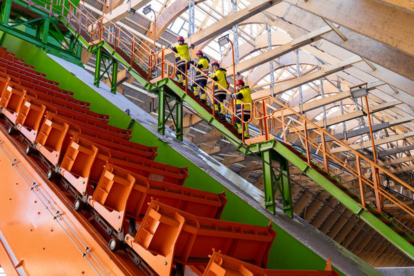 конвейерная система и оборудование перевалки удобрений в порту Усть-Луга, промышленный терминал Порт Фавор