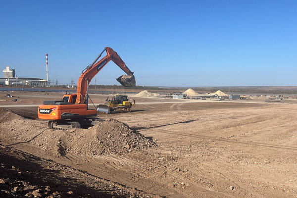 Строительство промышленного объекта ТЕХНОНИКОЛЬ — иллюстрация к статье об инвестициях компании в производство минеральной изоляции и фасадных панелей в России