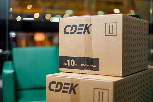 Коробки СДЭК на складе для фулфилмента Ozon и быстрой передачи заказов селлеров