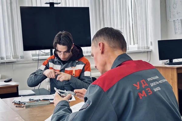 Обучение рабочих кадров УДМЗ для дизелестроения в учебном центре предприятия СТМ
