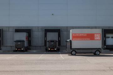 Беспилотный электрогрузовик Evocargo на распределительном центре “Азбуки вкуса” в Истре — пример внедрения автономной логистики в розничной торговле