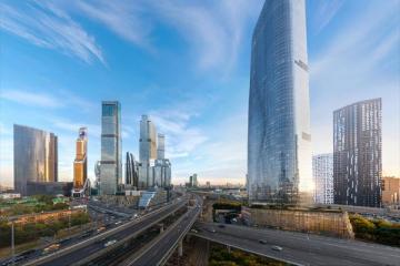 Деловой район Москва-Сити с современными офисными небоскрёбами — центр инвестиционной офисной недвижимости